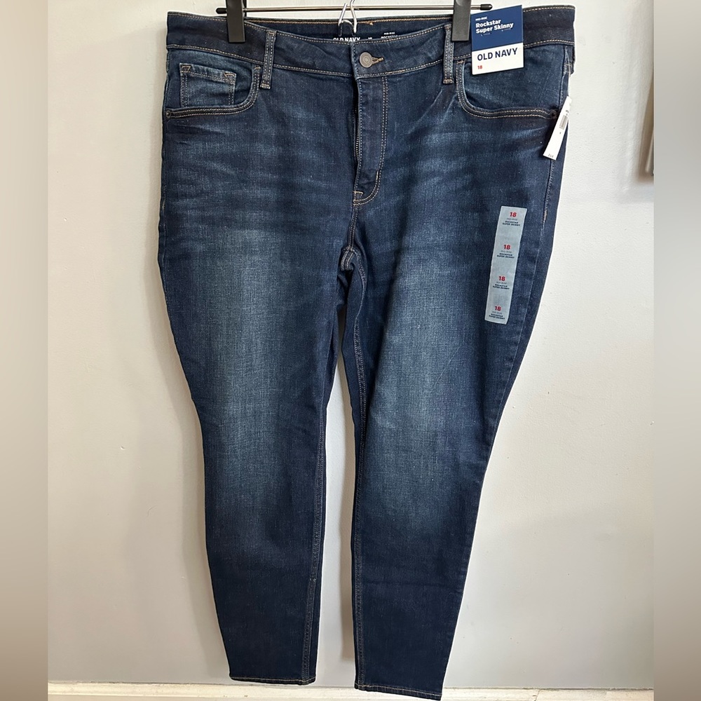 NWT Women’s Old Navy 18 Mid-Rise Rockstar Super Skinny Jeans